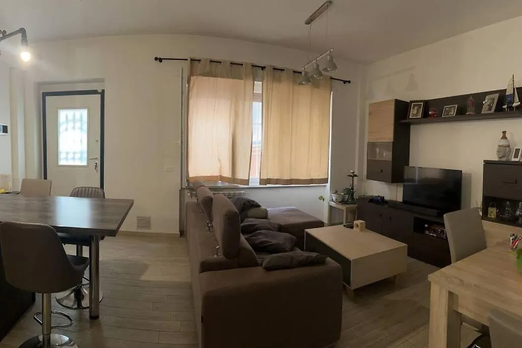 Appartamento Piazza Bologna-1